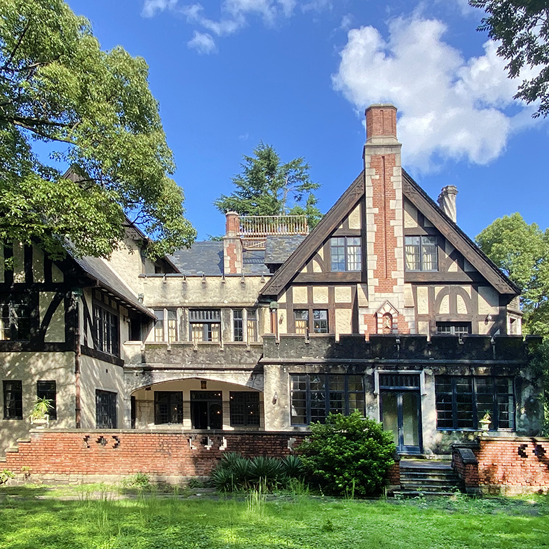 アフタープログラム【重文指定記念・大丸ヴィラ】憧れの洋館を特別見学、ヴォーリズが手がけた英国チューダー様式の邸宅へ