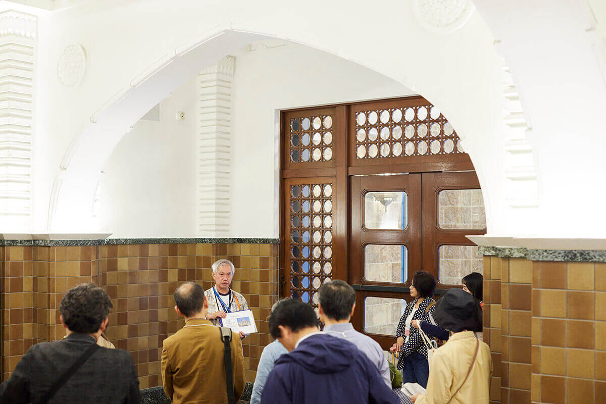 常駐ガイドの様子3