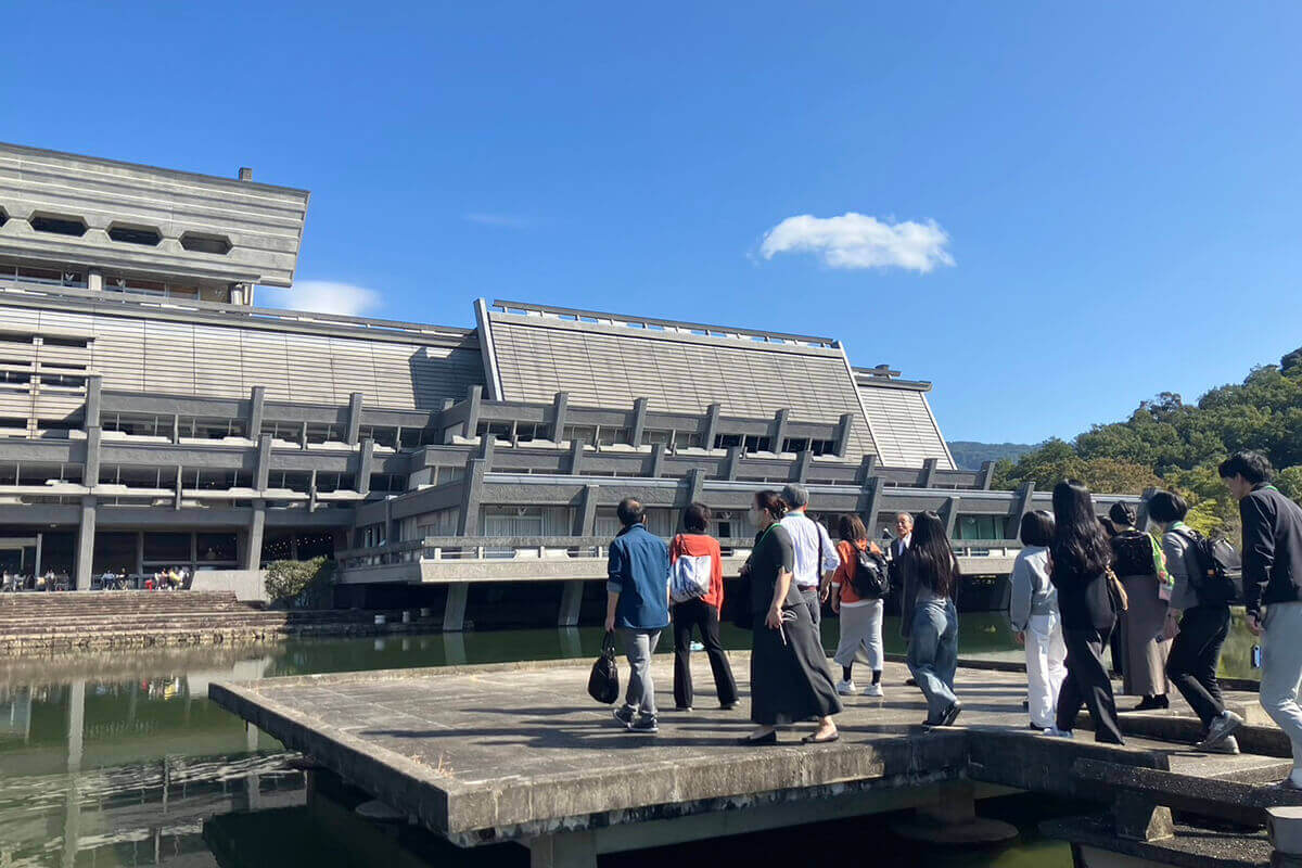 ガイドツアーの様子