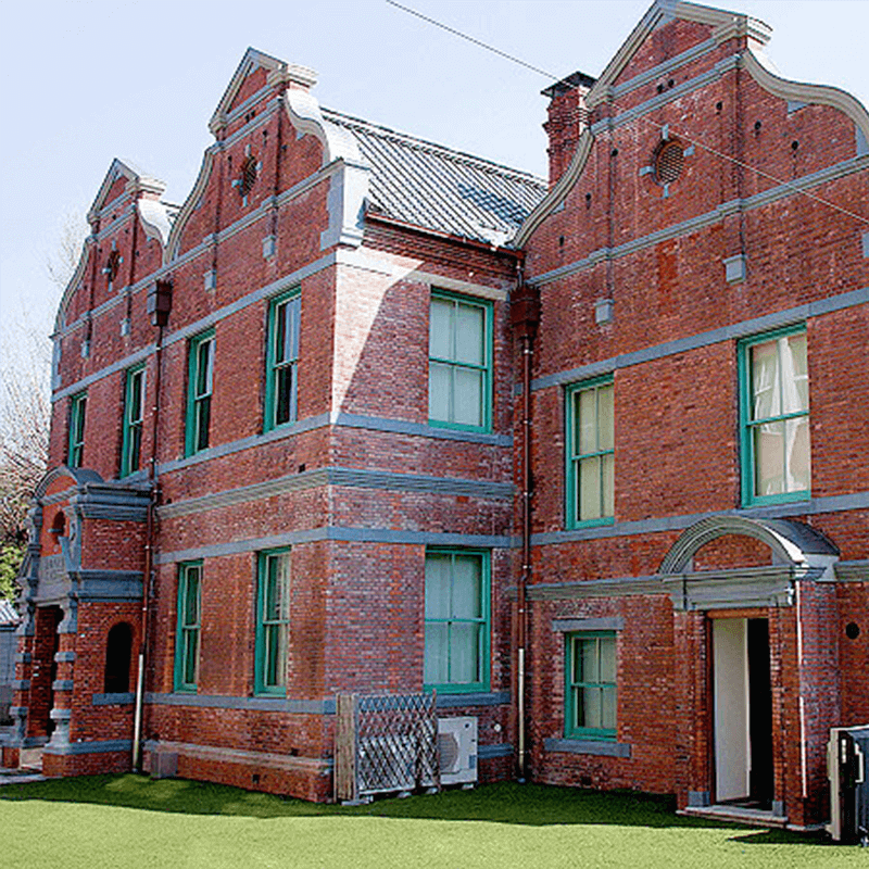 平安女学院大学 明治館｜パスポート公開