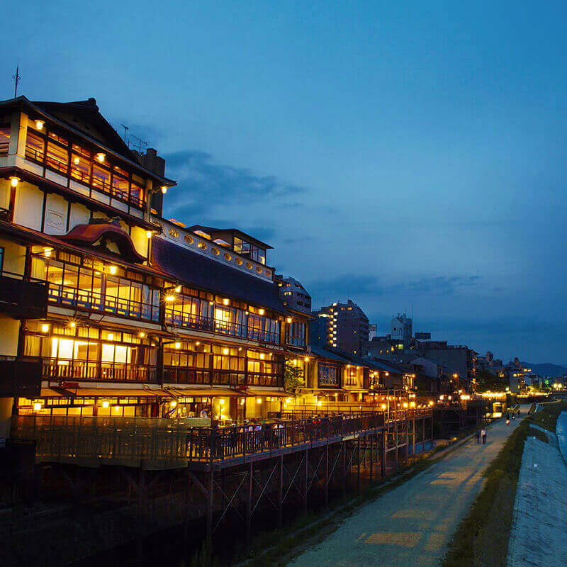 【連携】期間限定メニュー｜鮒鶴京都鴨川リゾート（鮒鶴）