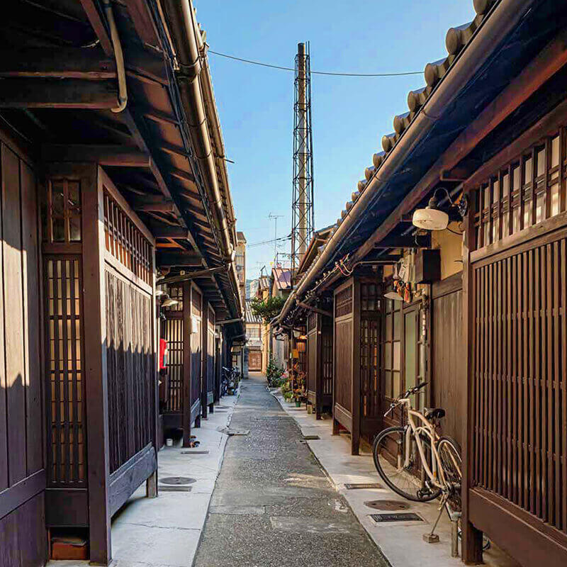 あじき路地｜パスポート公開