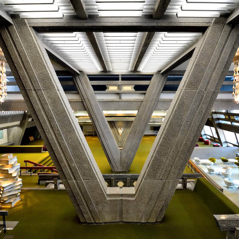 【京都国際会館】戦後モダニズムの金字塔、建築史家と日本初の国際会議場を特別見学