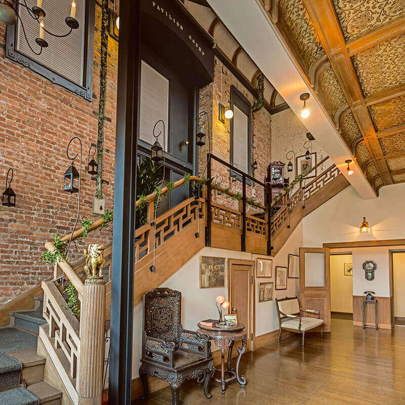 【パビリオンコート】古美術商の洋風陳列館「旧山中商会」当主が特別案内、ケーキセット茶会付き