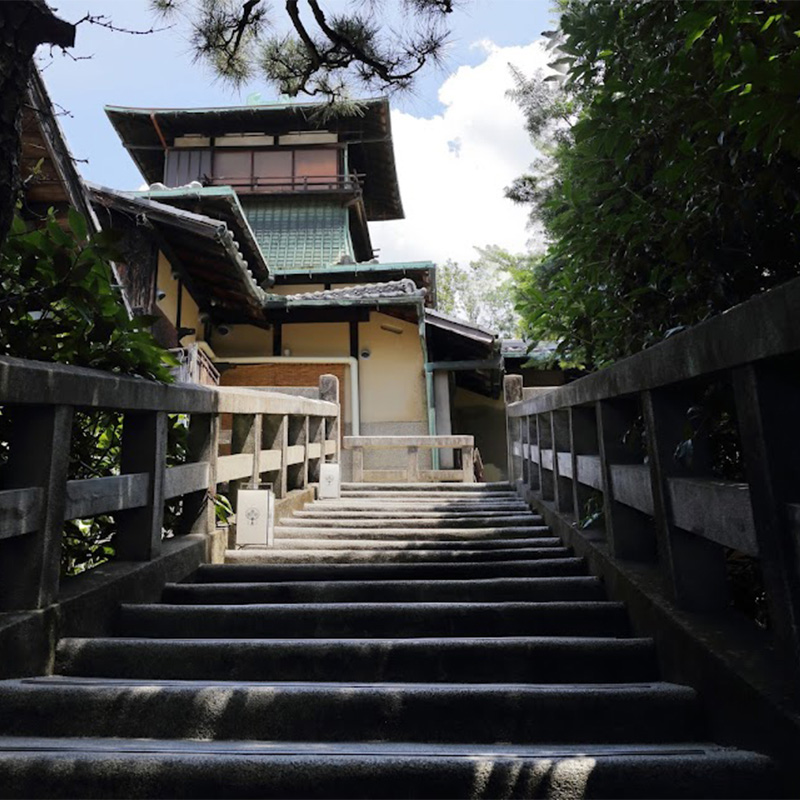 【アカガネリゾート】建築史家と旧三谷伸銅「アカガネ邸」特別見学、銅尽くしの望楼から貴賓室まで