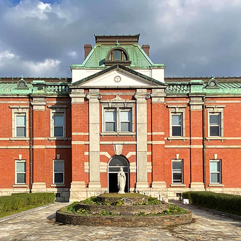 【聖母女学院】笠原先生と“軍都”のモダン建築へ、旧陸軍司令部庁舎＆カトリック伏見教会を特別見学