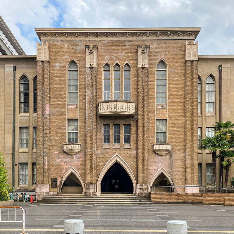 京都府立医科大学 本部棟｜パスポート公開