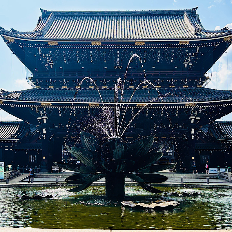 【琵琶湖疏水・国宝重文記念】建築史家といく本願寺水道、東本願寺&渉成園の非公開エリア特別案内付き