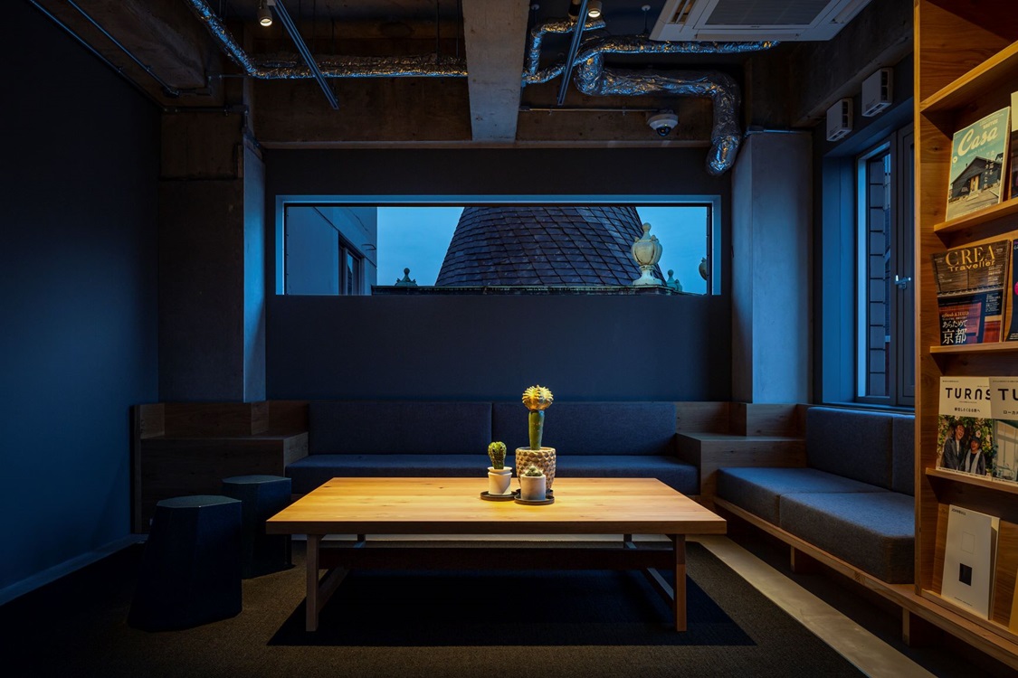 TSUGU 京都三条 by THE SHARE HOTELS（旧日本生命京都三条ビル）外観
