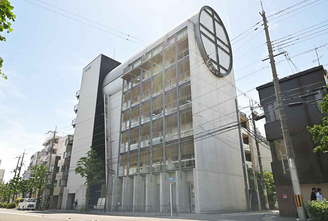 毎日新聞京都ビル外観