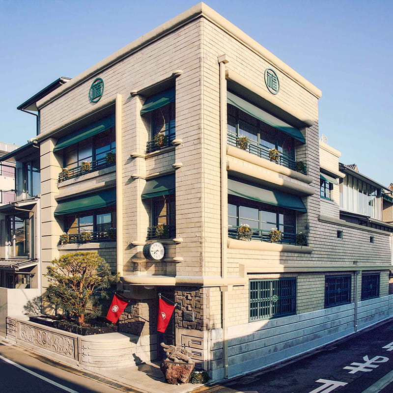 【丸福樓】アールデコの傑作建築「任天堂旧本社」特別案内、旧住居棟から事務所棟まで全4棟の客室へ