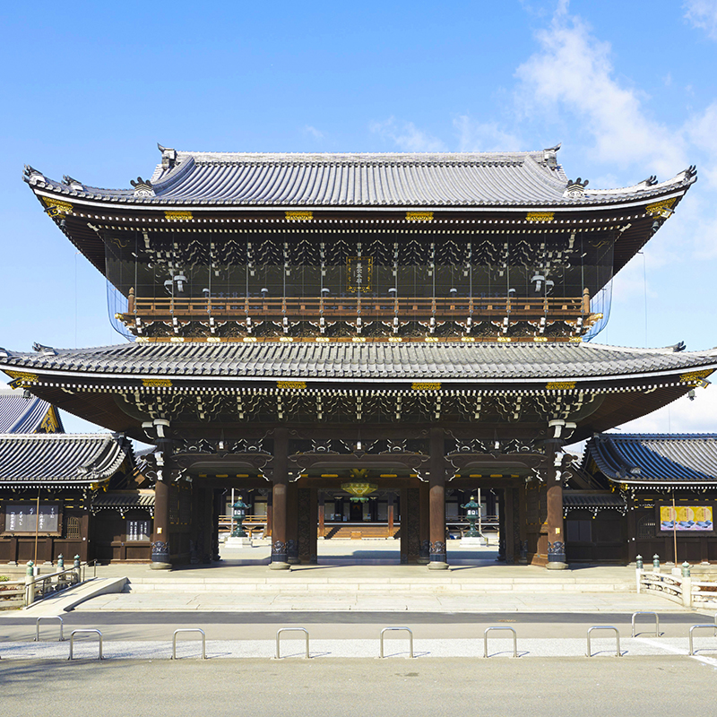 【東本願寺】本山僧侶と世界最大級の木造建築へ、白書院・宮御殿・大寝殿を特別見学